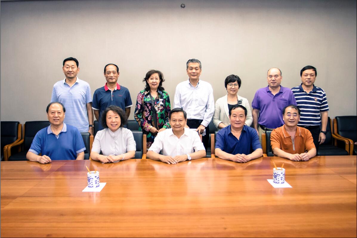 C:\Documents and Settings\Administrator\桌面\QQ截图轻工离退休干部局.jpg C:\Documents and Settings\Administrator\桌面\QQ截图轻工离退休干部局.jpg