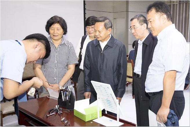 C:\Documents and Settings\Administrator\桌面\QQ截图公益活动4.jpg C:\Documents and Settings\Administrator\桌面\QQ截图公益活动4.jpg