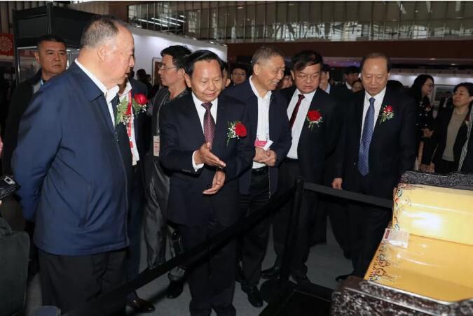 C:\Documents and Settings\Administrator\桌面\首届中国工艺美术博览会在南京开幕\QQ截图8.jpg C:\Documents and Settings\Administrator\桌面\首届中国工艺美术博览会在南京开幕\QQ截图8.jpg